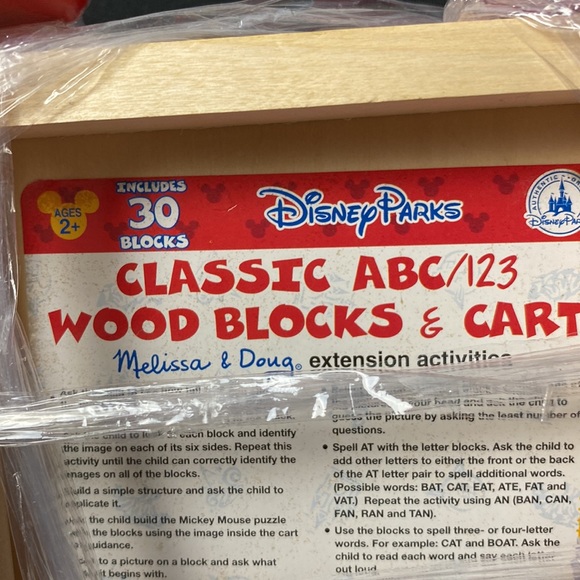 MELISSA & DOUG DISNEYLAND RESORT MICKEY 30 PIECE BLOCK SET IN PULL CART - Picture 6 of 9